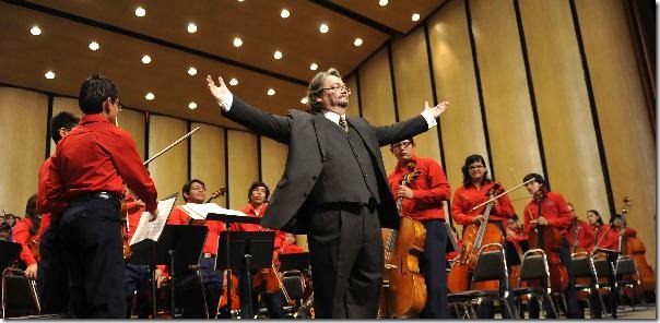 2012-09-14-fich-esperanza-azteca (2)