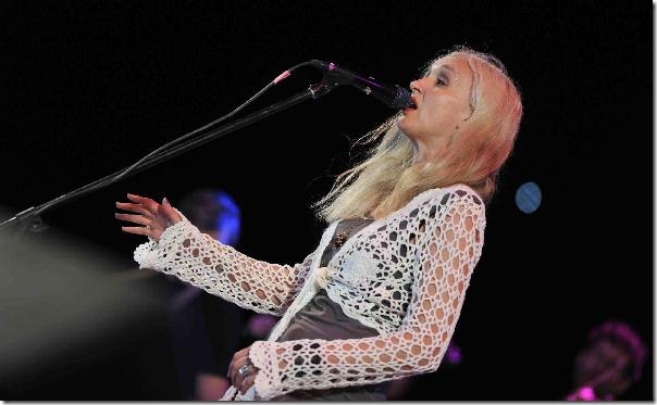 2012-09-27-17-hippies (3)