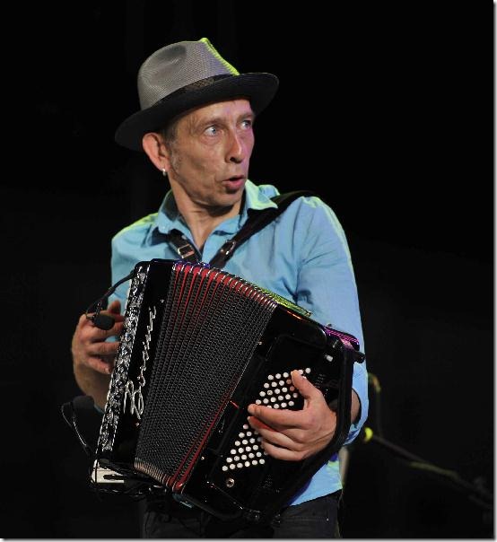 2012-09-27-17-hippies (7)