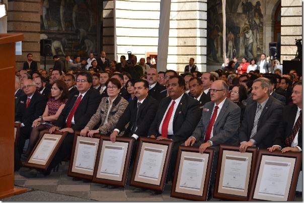 2012-11-27-refrendo-uacj (2)