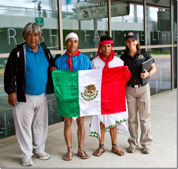 2012-11-28-maratonistas-raramuris (2)