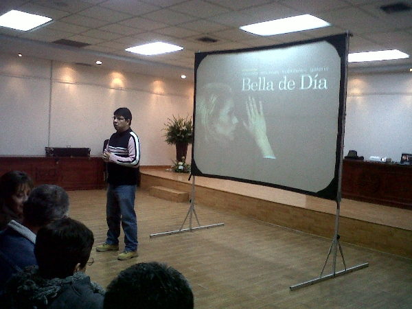 2013-02-11-ciclo-cine-comentado (3)