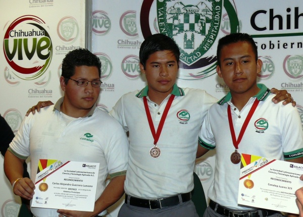 2013-03-13-medallistas-robotica