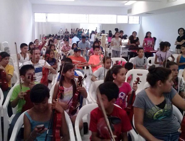 2013-06-27-orquesta-infantil-chih (2)