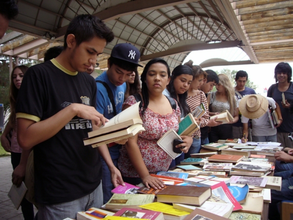 2013-08-15-libros-donacion (5)
