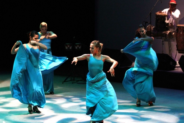 2013-09-17-9o-fich-habana-compas-dance (17)