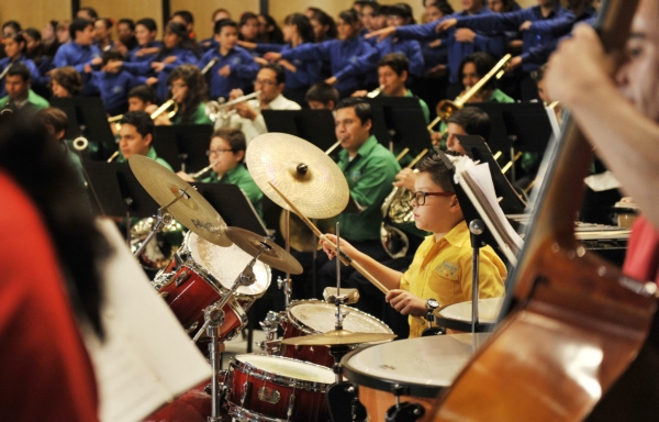 2013-09-24-9o-fich-esperanza-azteca (8)