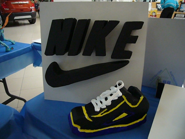 2013-11-30-expo-diseno-uacj (140)