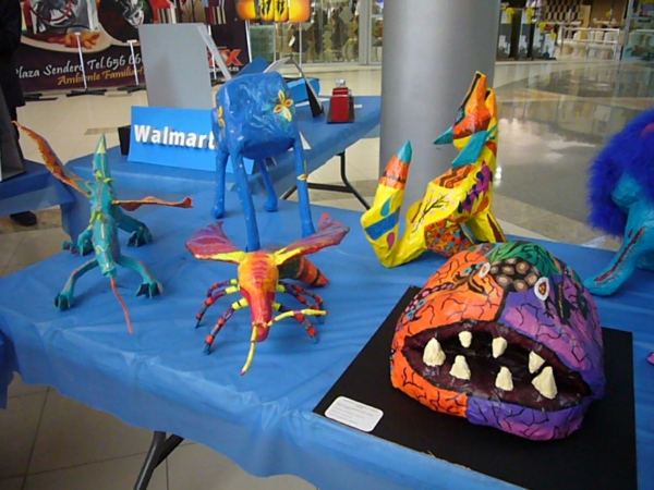 2013-11-30-expo-diseno-uacj (142)