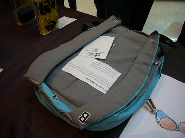 2013-11-30-expo-diseno-uacj (23)