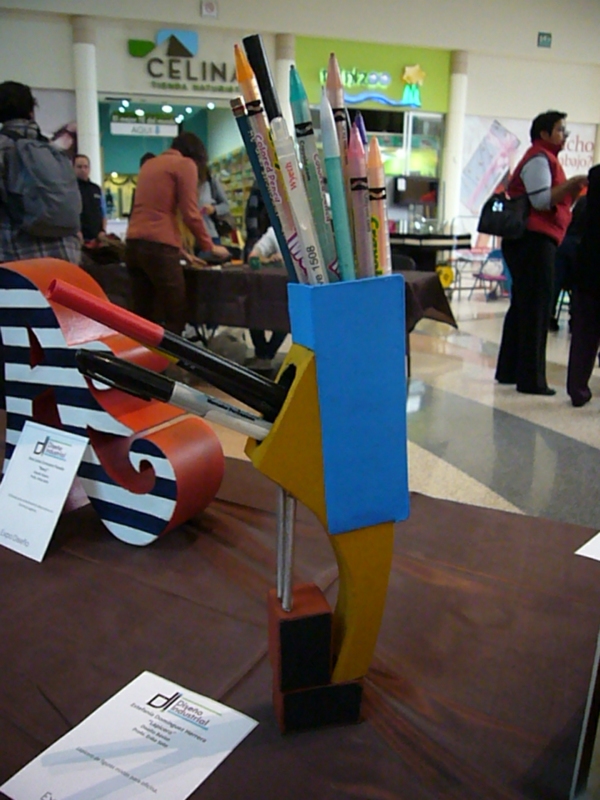 2013-11-30-expo-diseno-uacj (30)