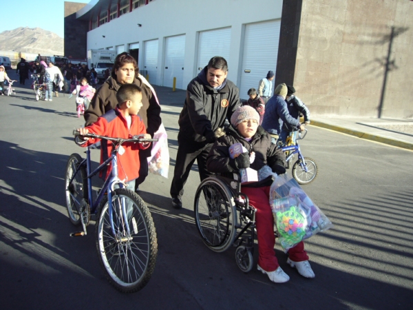 2013-12-24-santa-bombero (41)