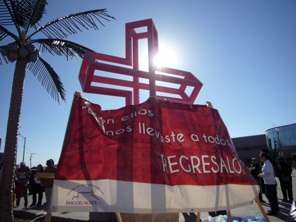 2014-01-10-cumpleanos-desaparecido (7)