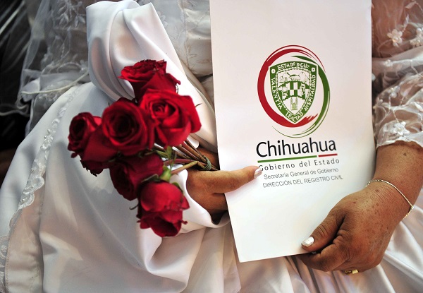 Evento de Los Matrimonios Colectivos de mas de Tres Mil parejas, presididos por el Gobernador del Estado Cesar Duarte, su Sra. Esposa Bertha Gomez de Duarte y autoridades del Registro Civil.