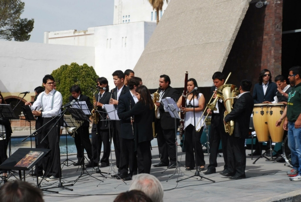 2014-03-07-museo-arte-50-anios (1)