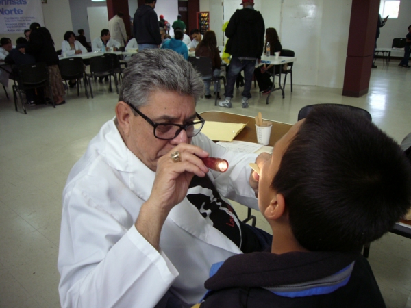 2014-03-29-mil-sonrisas-rotarios (25)