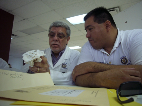 2014-03-29-mil-sonrisas-rotarios (7)