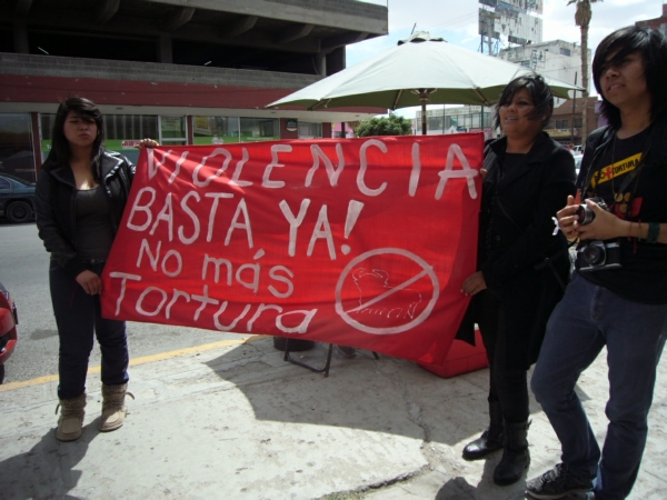 2014-04-07-antitaurinos-animalistas (27)