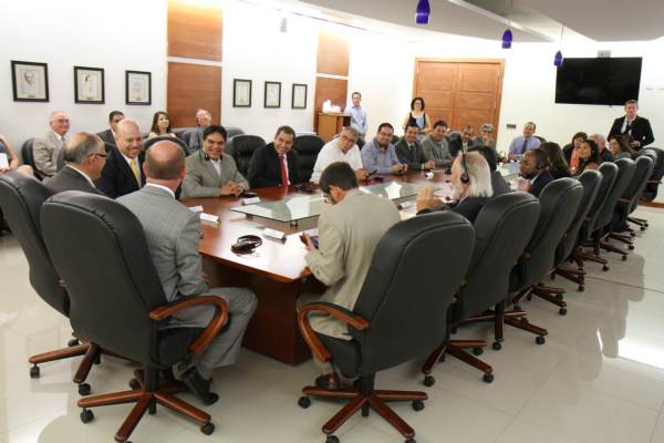 2014-06-20-convenio-uacj-wnmu (1)