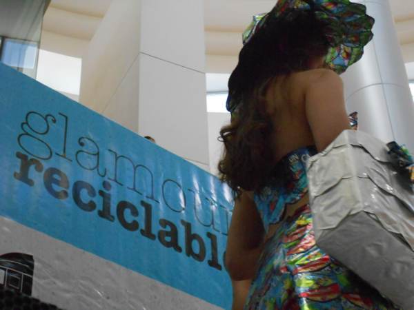 2014-06-30-glamour-reciclable (42)