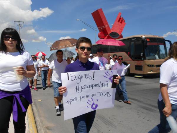 2014-08-24-marcha-justicia-para-laura (15)