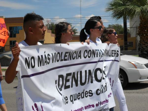 2014-08-24-marcha-justicia-para-laura (21)