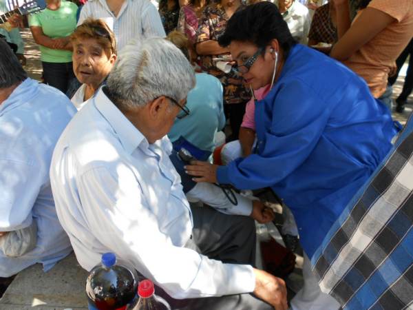 2014-08-31-festejo-braceros-cumpleaños (21)