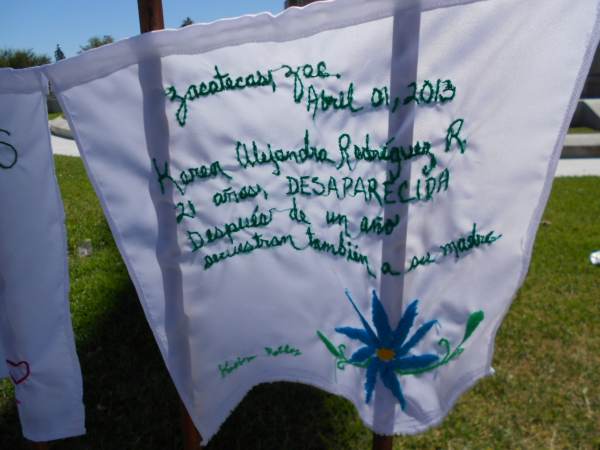 2014-10-06-bordados-y-letrero (19)