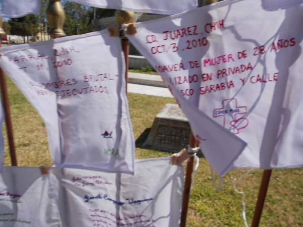 2014-10-06-bordados-y-letrero (28)