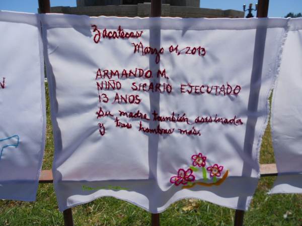 2014-10-06-bordados-y-letrero (3)