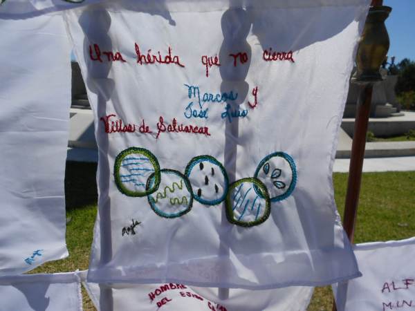 2014-10-06-bordados-y-letrero (9)