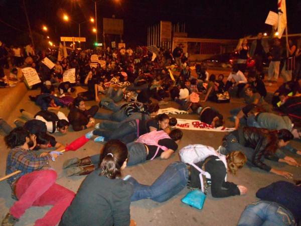 2014-10-22-2a-marcha-por-ayotzinapa (16)