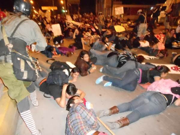 2014-10-22-2a-marcha-por-ayotzinapa (17)