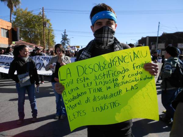 2014-11-20-desfile-asamblea (10)