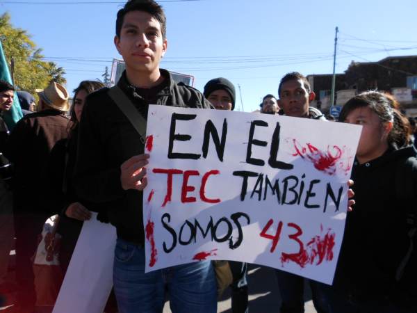 2014-11-20-desfile-asamblea (11)