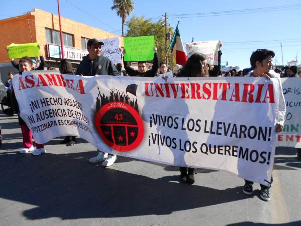 2014-11-20-desfile-asamblea (13)