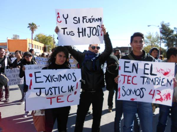 2014-11-20-desfile-asamblea (17)