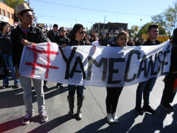 2014-11-20-desfile-asamblea (24)