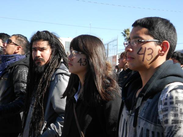 2014-11-20-desfile-asamblea (27)