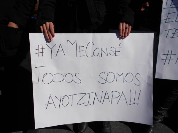 2014-11-20-desfile-asamblea (3)