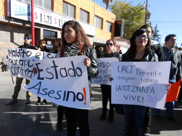 2014-11-20-desfile-asamblea (7)