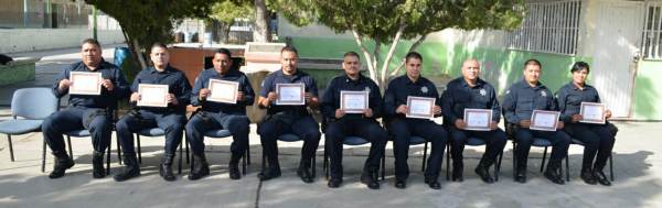 2014-11-22-policias-municipales-reconocimiento (3)