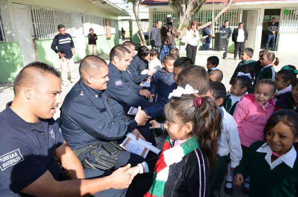 2014-11-22-policias-municipales-reconocimiento (4)