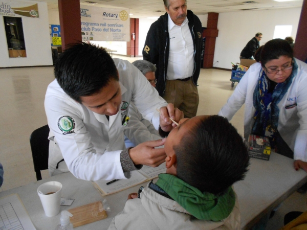 2015-02-28-rotarios-mil-sonrisas (12)