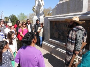 2015-03-23-libro-monu-presentacion (1)