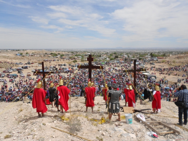 2015-04-03-viacrucis-xv-aniv (15)