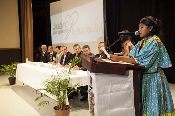 2015-09-21-entrega-becas (2)