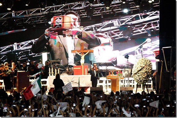 2016-09-03-juan-gabriel-homenaje (1)