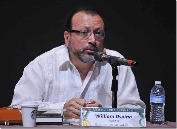 2012-09-08-medalla-merito-literario