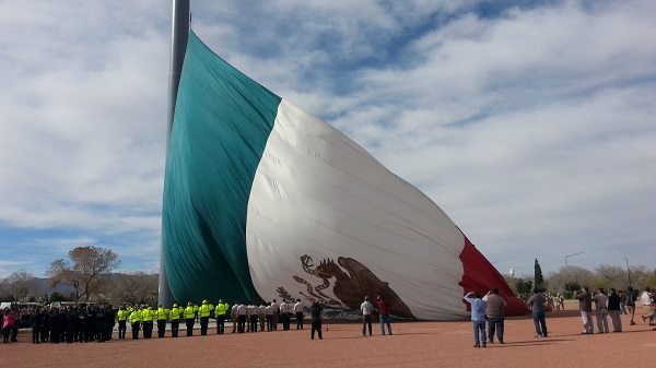 2016-02-06-megabandera-2